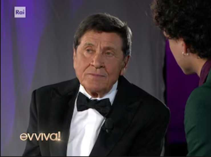 Gianni Morandi malore sul palco - Focusicilia.it (Fonte Foto RaiPlay)