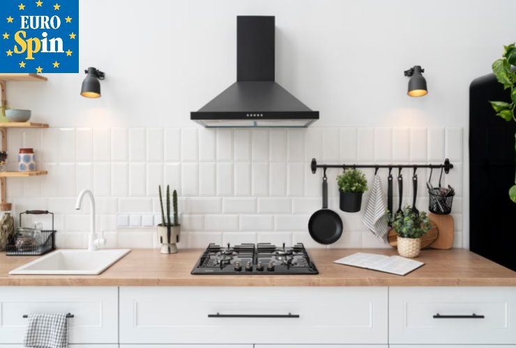 Il set professionale venduto da Eurospin 