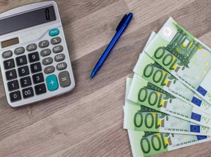 Soldi in più in busta paga (Canva)-focusiciliait