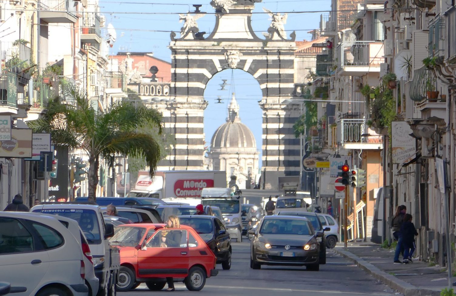 Piano qualità dell’aria: in Sicilia 25 milioni “per incentivare veicoli green”