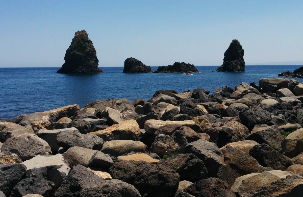 Goletta Verde, in Sicilia dieci coste molto inquinate: c’è anche Aci Trezza