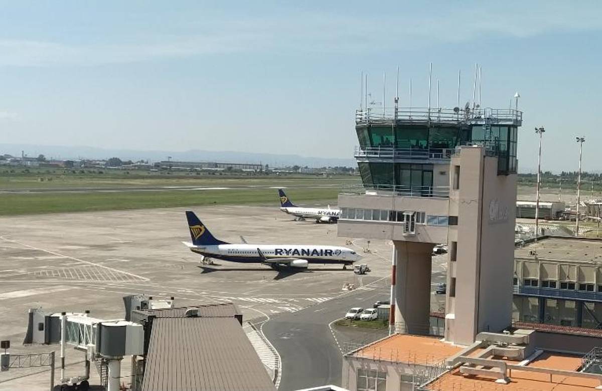 Incendio aeroporto Catania: costa 40 milioni al dì. Dubbi sulla manutenzione