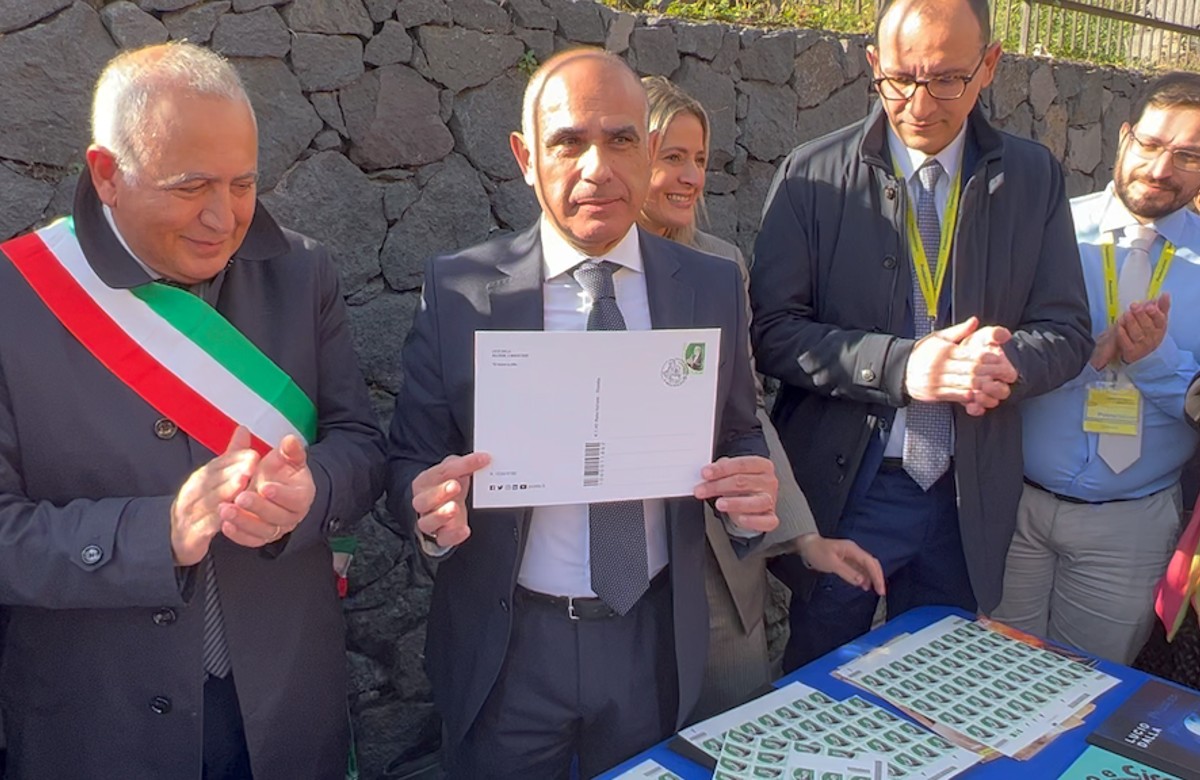 A Milo un francobollo per rendere omaggio al maestro Battiato