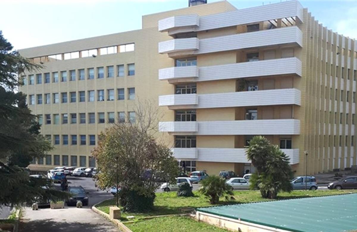 Ospedali del calatino, i sindaci incalzano la Regione per i disservizi