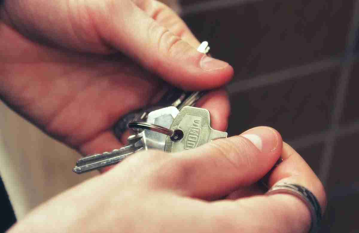 Comprare casa a Palermo o Genova costa meno anni di stipendio. L’indagine