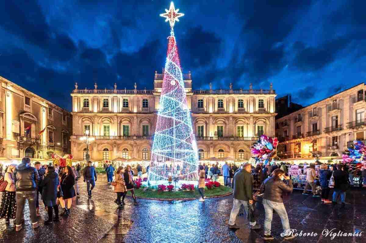Catania, fino al 31 dicembre il Villaggio di Natale realizzato da “Pulci di città”