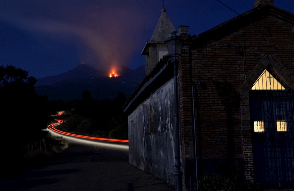 Etna, a spasso tra regine, neviere, ladroni e miracoli