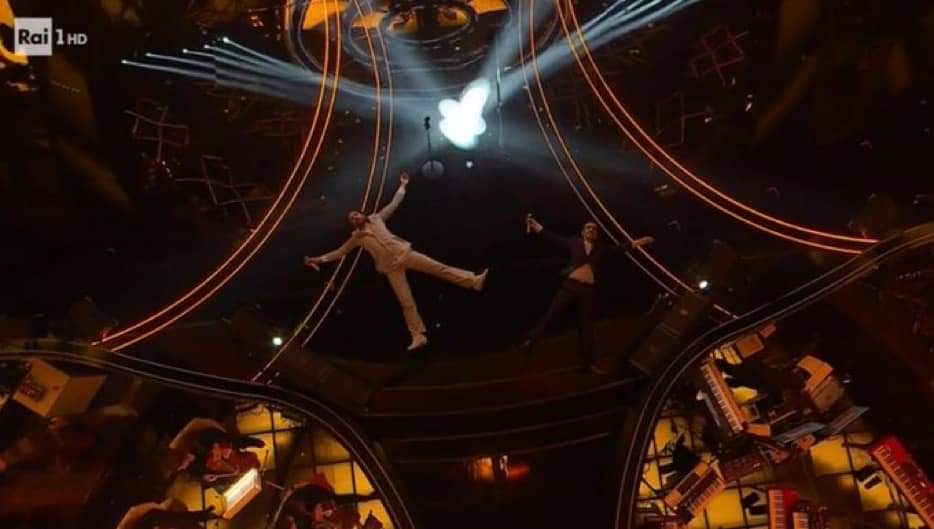 Sanremo 2023. Vince Mengoni ma alla gente piacciono altre cose