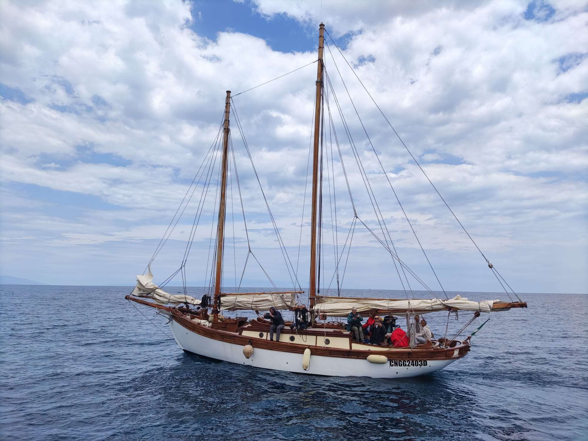 La costa etnea vista dal mare, tra tutela ambientale e fragilità. Il tour Lipu