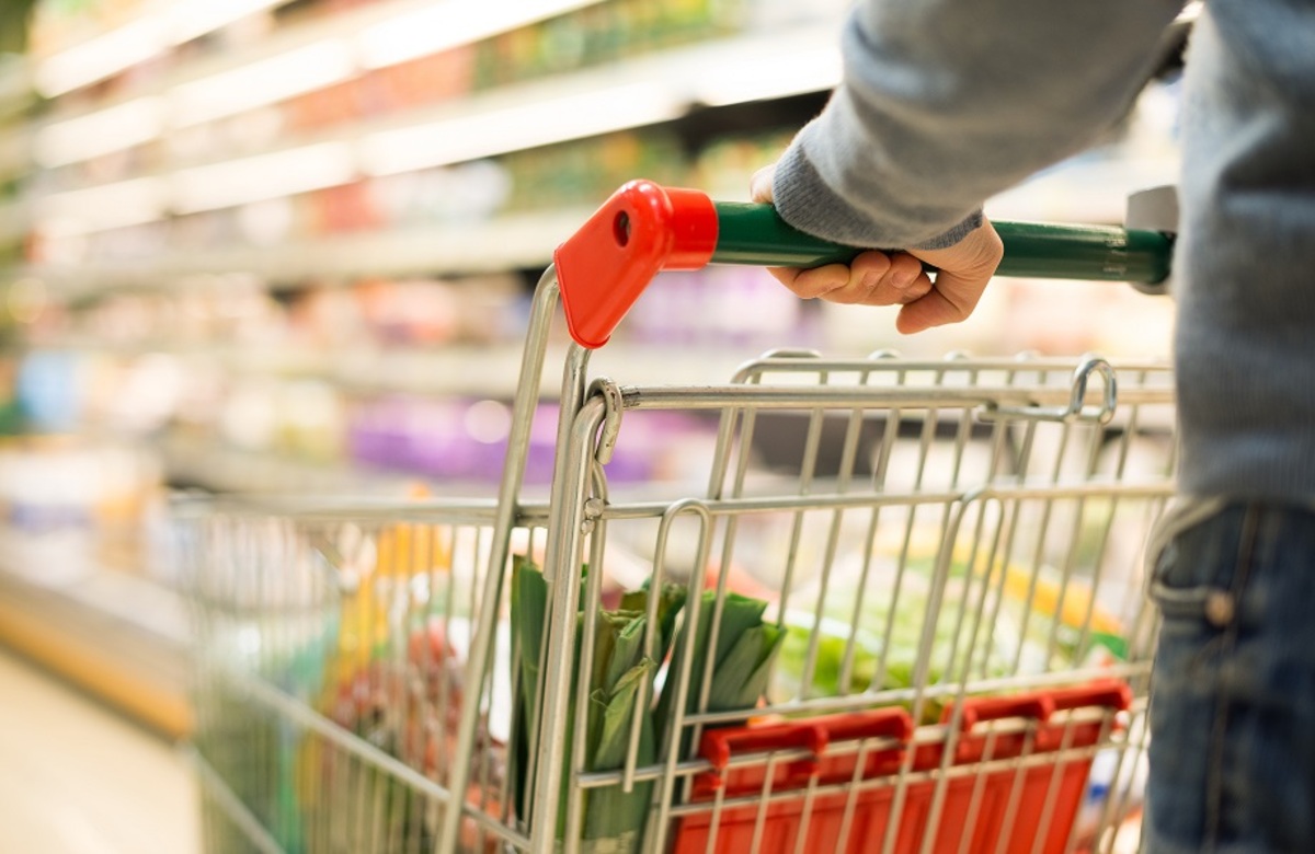 Quasi 300 mila siciliani comprano alimenti vicini alla scadenza
