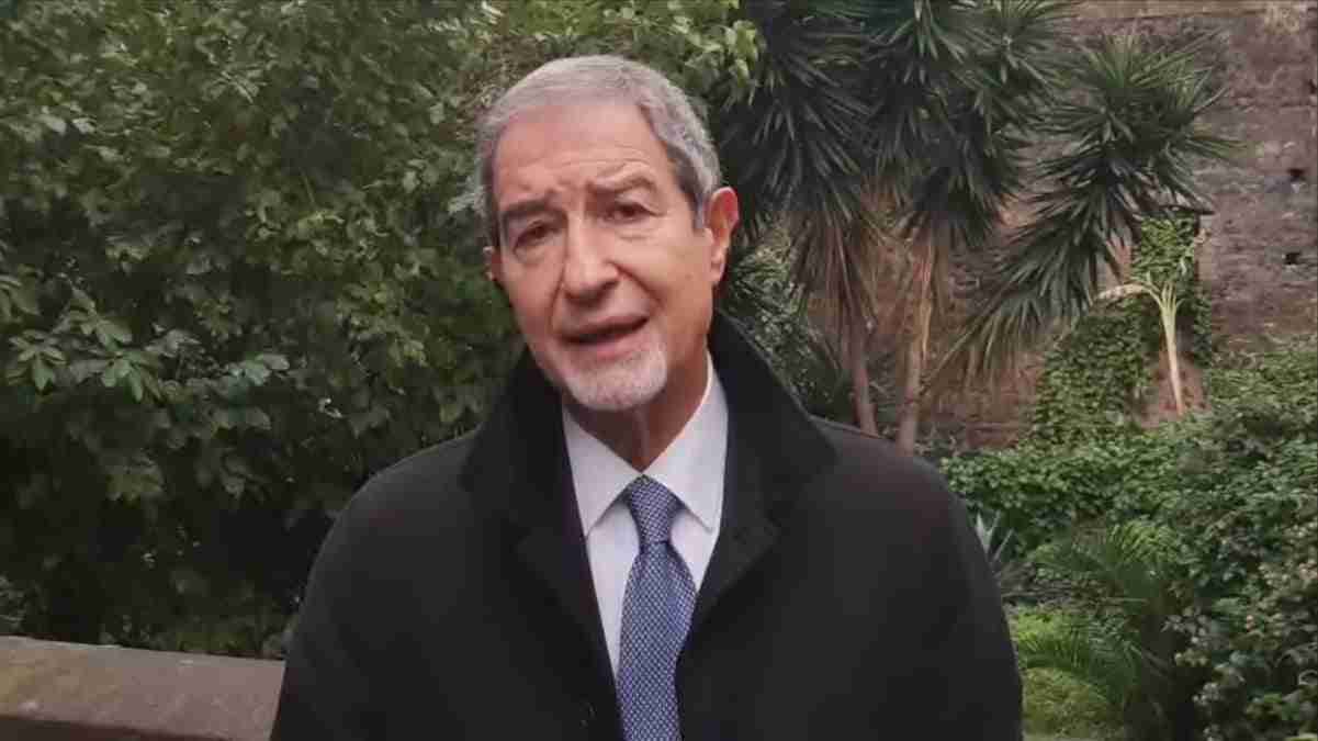 Covid, Musumeci scrive a Speranza: “Sospenda il divieto sullo Stretto per non vaccinati”