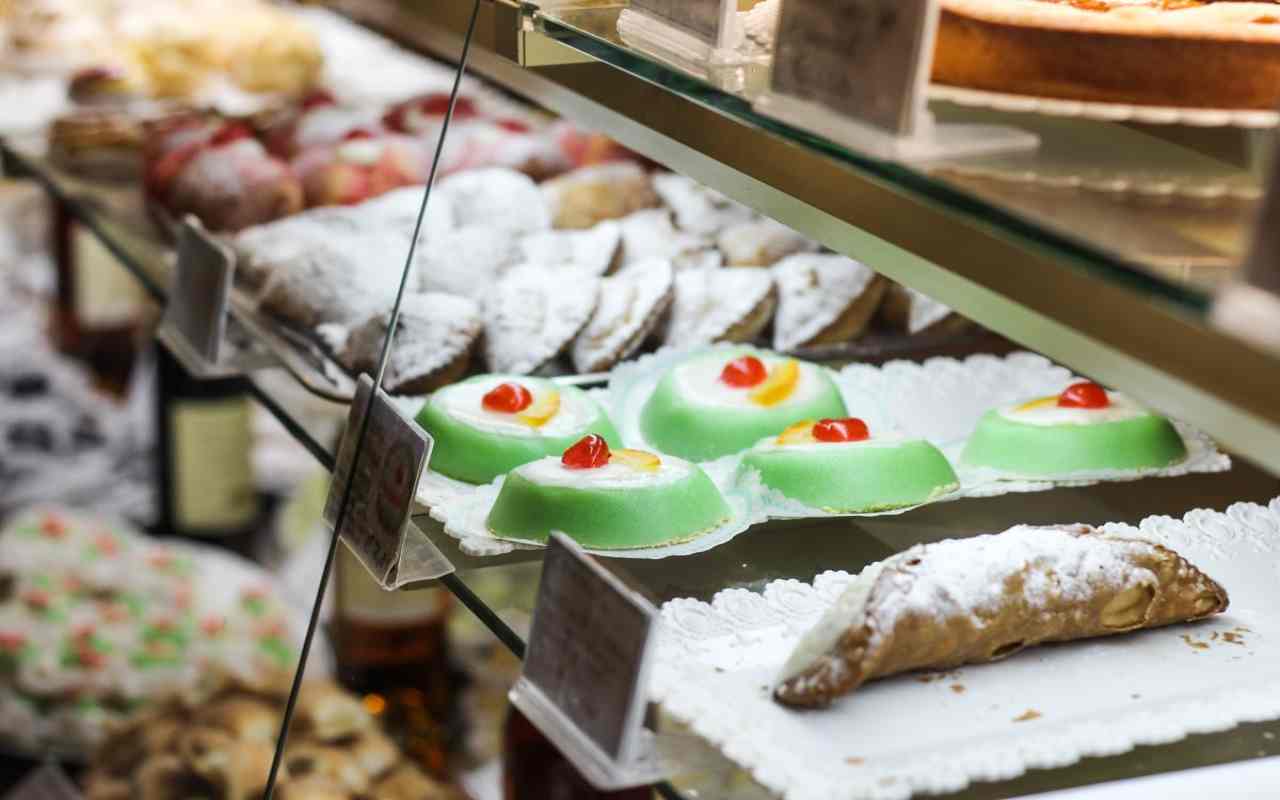 Sicilia, la regina del gusto | Questi 10 PIATTI mettono al tappeto il mondo intero, la numero 6 è la divinità assoluta