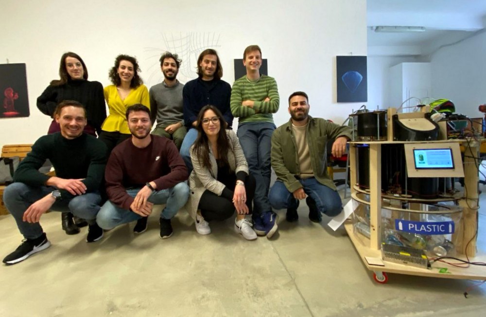 Rifiuti, differenziare è facile. Nasce Nando, il cestino smart di Re-Learn