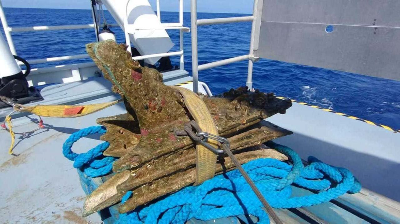 Tesori archeologici nel mare delle Egadi: recuperato rostro del Terzo secolo a.C.