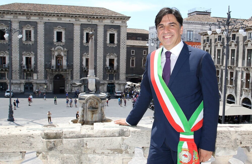 Catania, la decisione di Pogliese: “Lunedì 17 si torna a scuola in presenza”