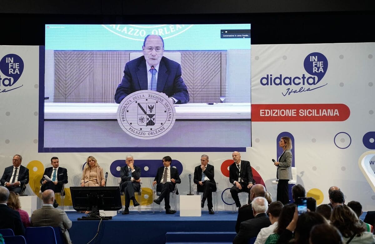 Istruzione, Schifani a Fiera Didacta Sicilia: “Cogliere sfida dell’innovazione”