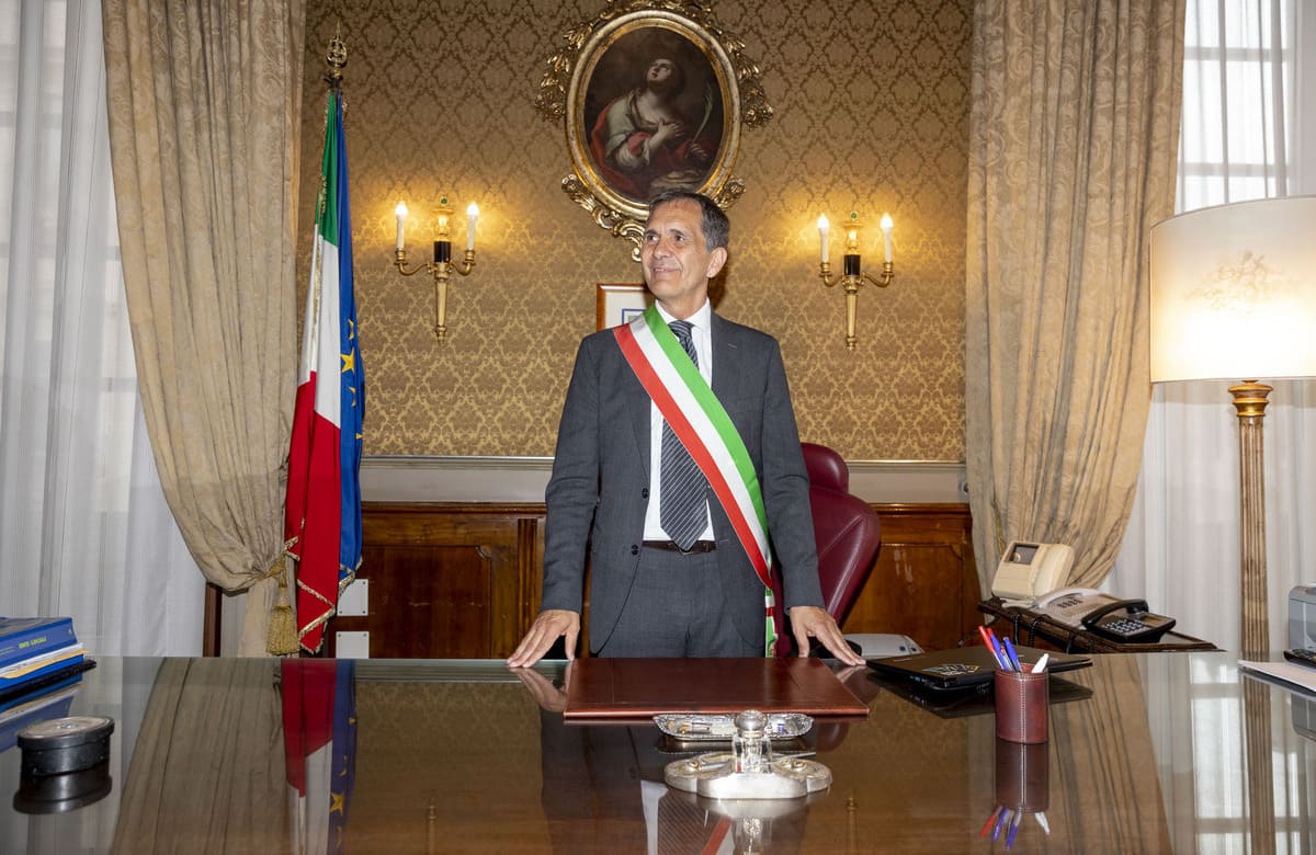 Catania, si è insediato il nuovo sindaco Trantino. “Subito una riunione sul Pnrr”