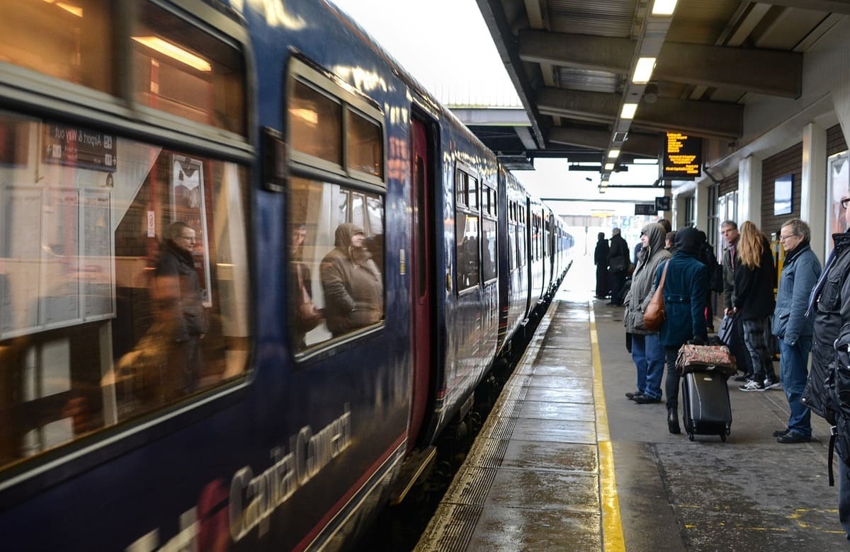 Treni siciliani, da gennaio ’23 aumento del 10%. Tratte e servizi restano al palo