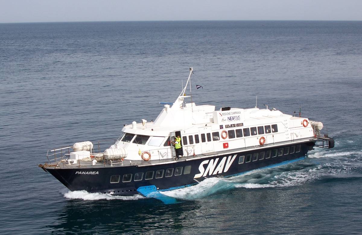 Collegamenti con isole minori, la rete si amplia del nove per cento