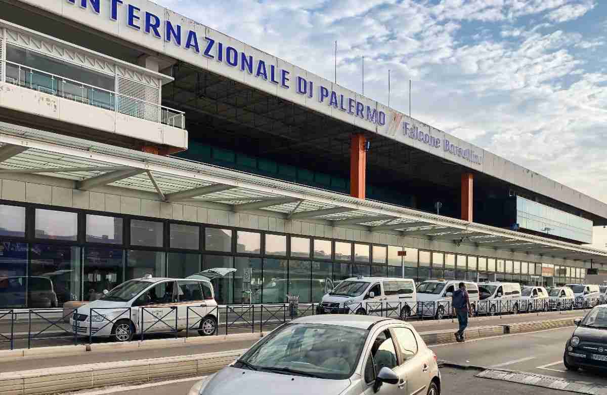 Palermo, aeroporto Falcone e Borsellino chiuso per incendio