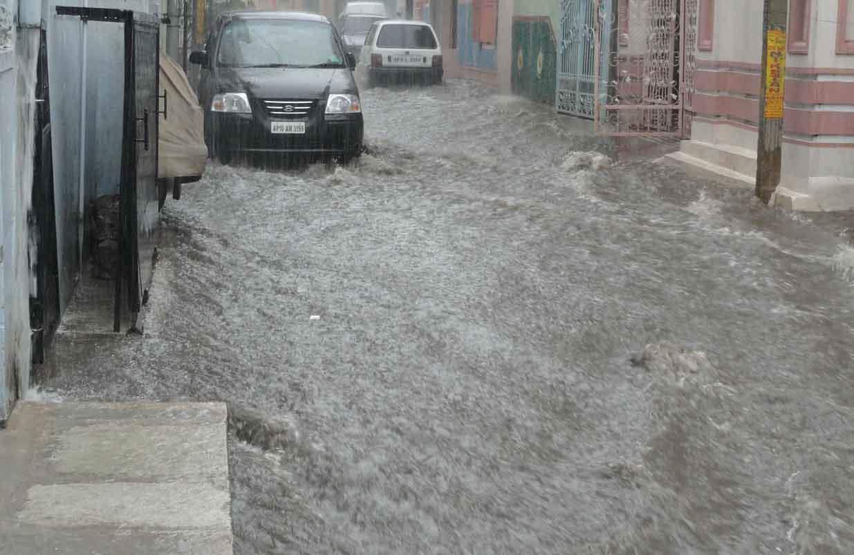 Sicilia orientale, rimane l’allerta rossa. Nel catanese scuole ancora chiuse