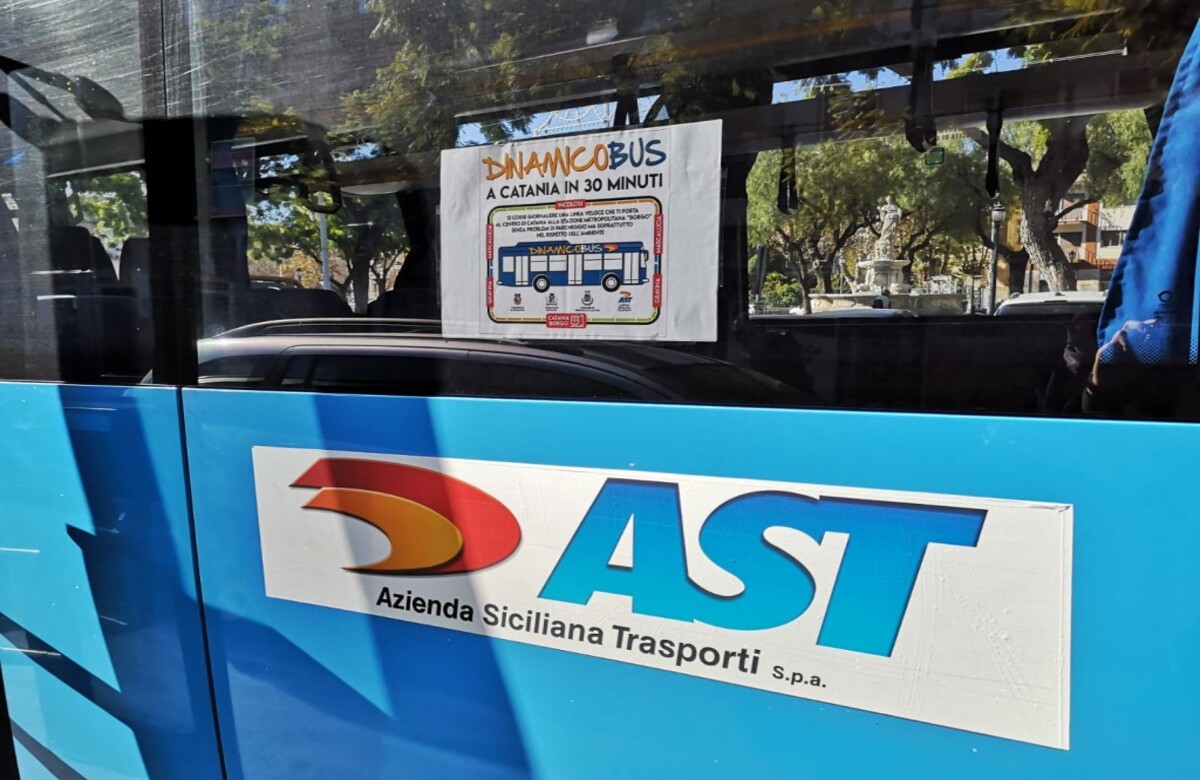 Pullman Ast per i migranti, avviso della Regione: “Molte corse cancellate”
