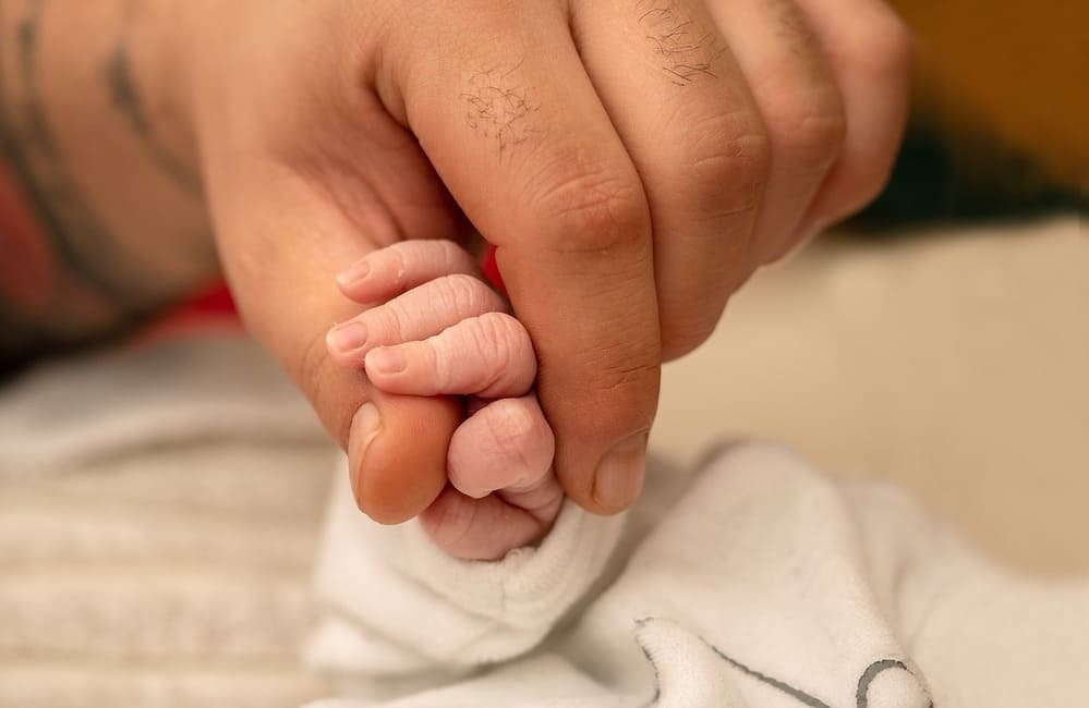 Asp di Catania, dopo l’emergenza Covid le sale parto riaprono ai papà