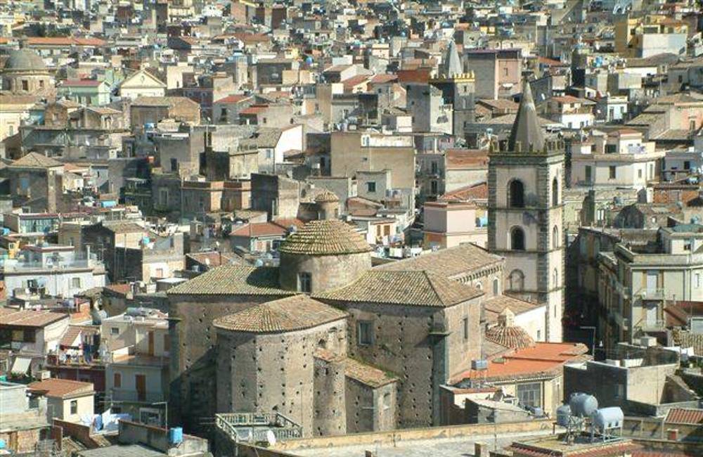 Bronte, chiude il punto nascita. Ci sarà un’ambulanza h24 verso Biancavilla