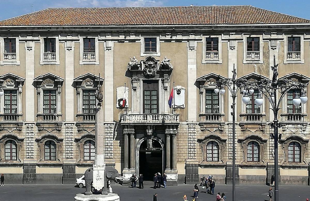Carta “Dedicata a te”, le istruzioni ai beneficiari di Catania. Come ritirarla