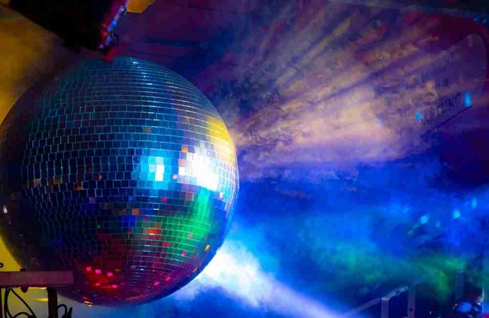 Covid, un’altra estate senza ballare. Riapertura discoteche ancora nel limbo