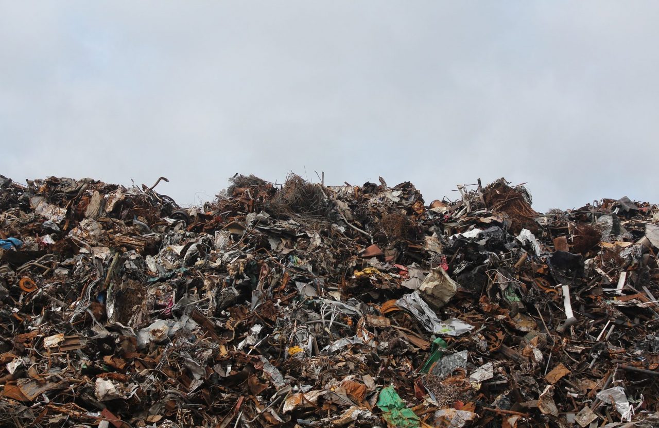 Rifiuti, la Sicilia dipende dalle discariche. Indaga l’antimafia