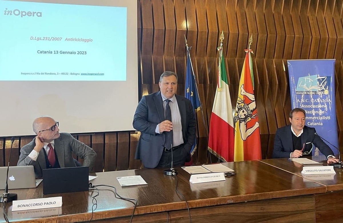 Antiriciclaggio, le regole del Consiglio Nazionale contro condotte illecite