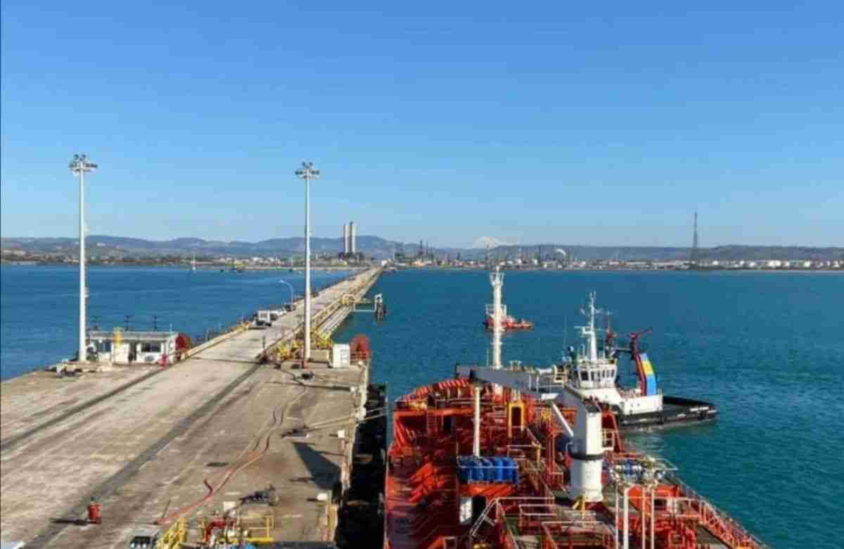 Gela, il porto rifugio lo mette a posto l’Eni con 5,3 milioni di euro