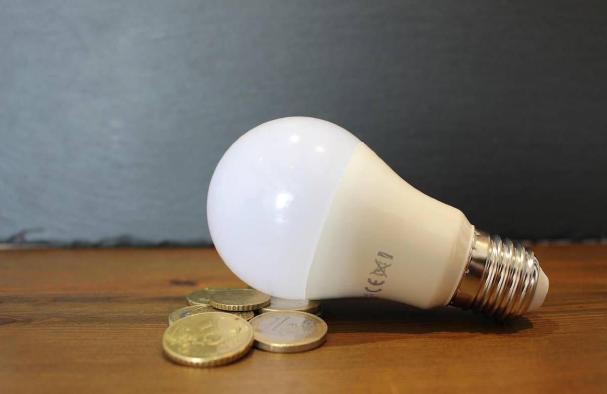 L’energia è cara? I commercianti reagiscono: “La produrremo noi”