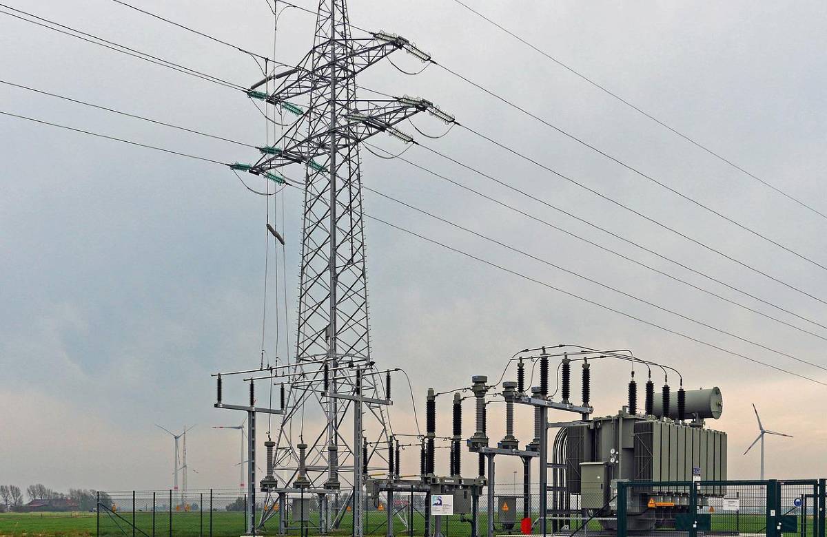 Reti, linee elettriche e organici: per i sindacati è tutto da ristrutturare