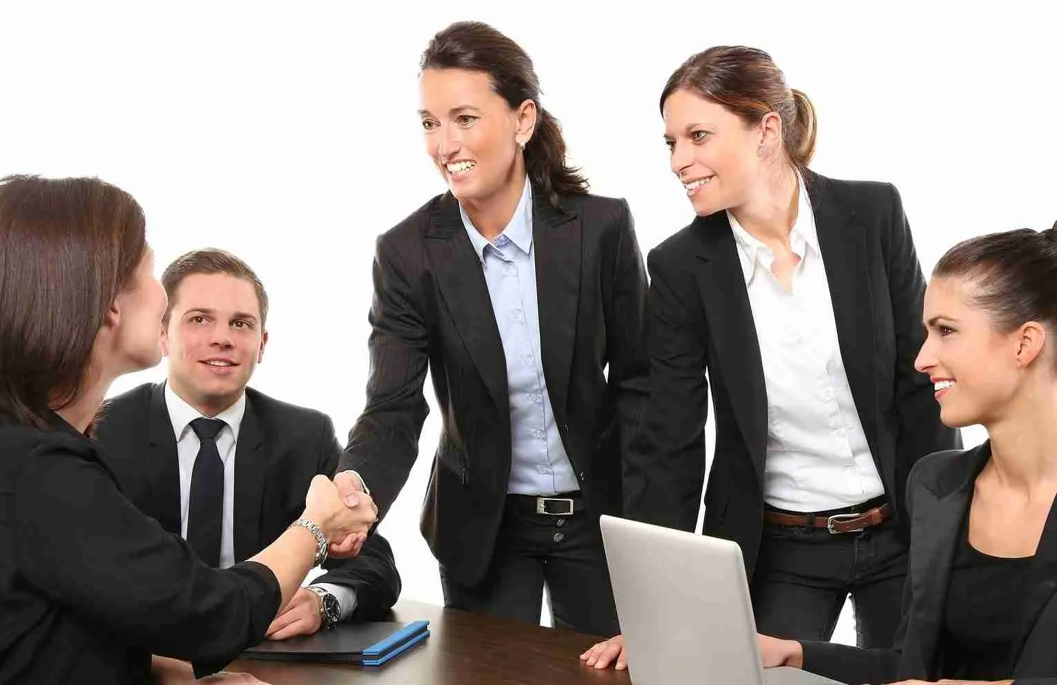 Inps, Esonero contributivo da 50mila euro per chi assume donne: come fare