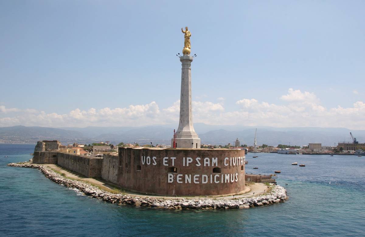 Messina, negozi pronti a calare la saracinesca. Chiude il cinema Apollo