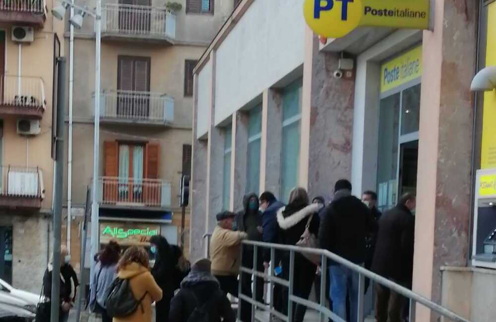 Poste. Maggiore sicurezza anti Covid-19 fuori e dentro gli uffici