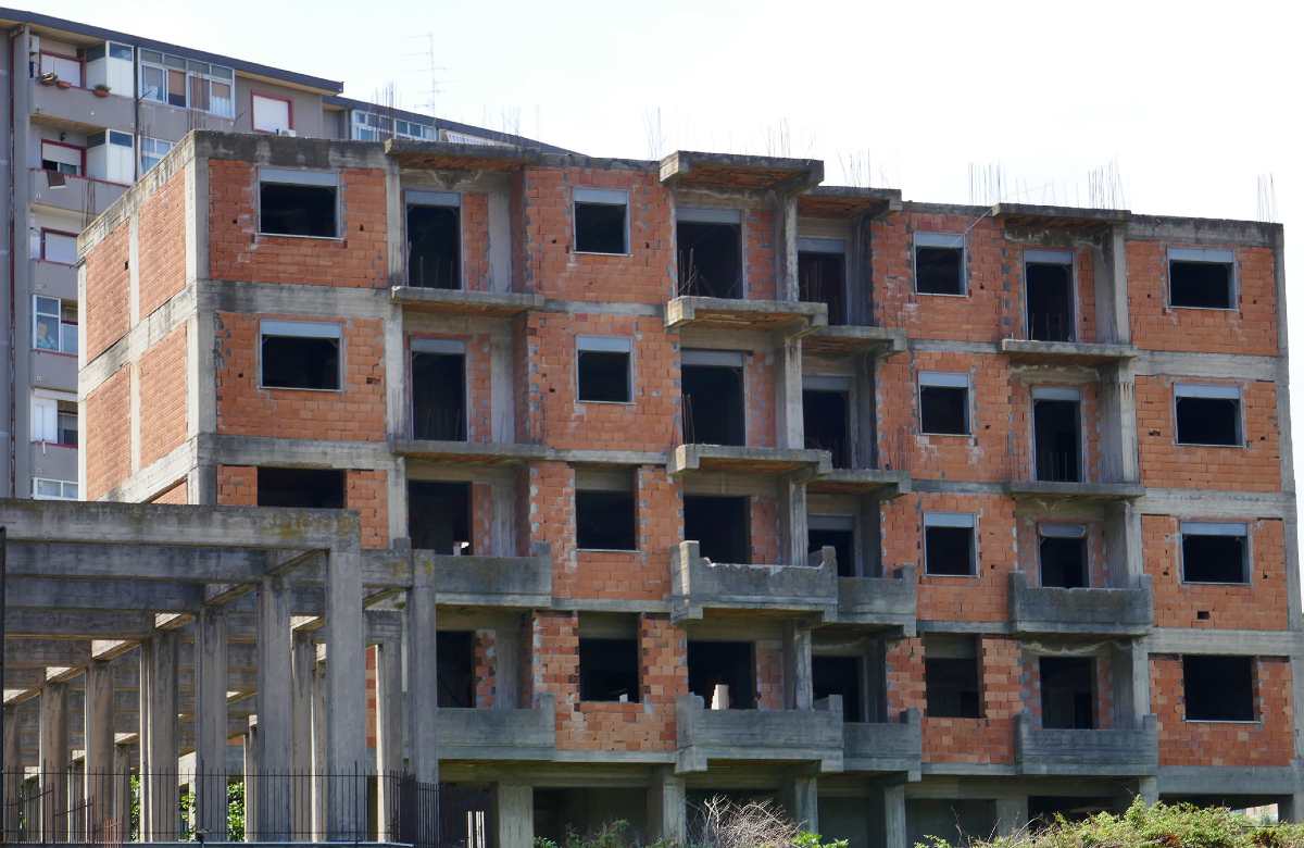 Centro direzionale regionale a Librino, “Meglio riqualificare l’esistente”