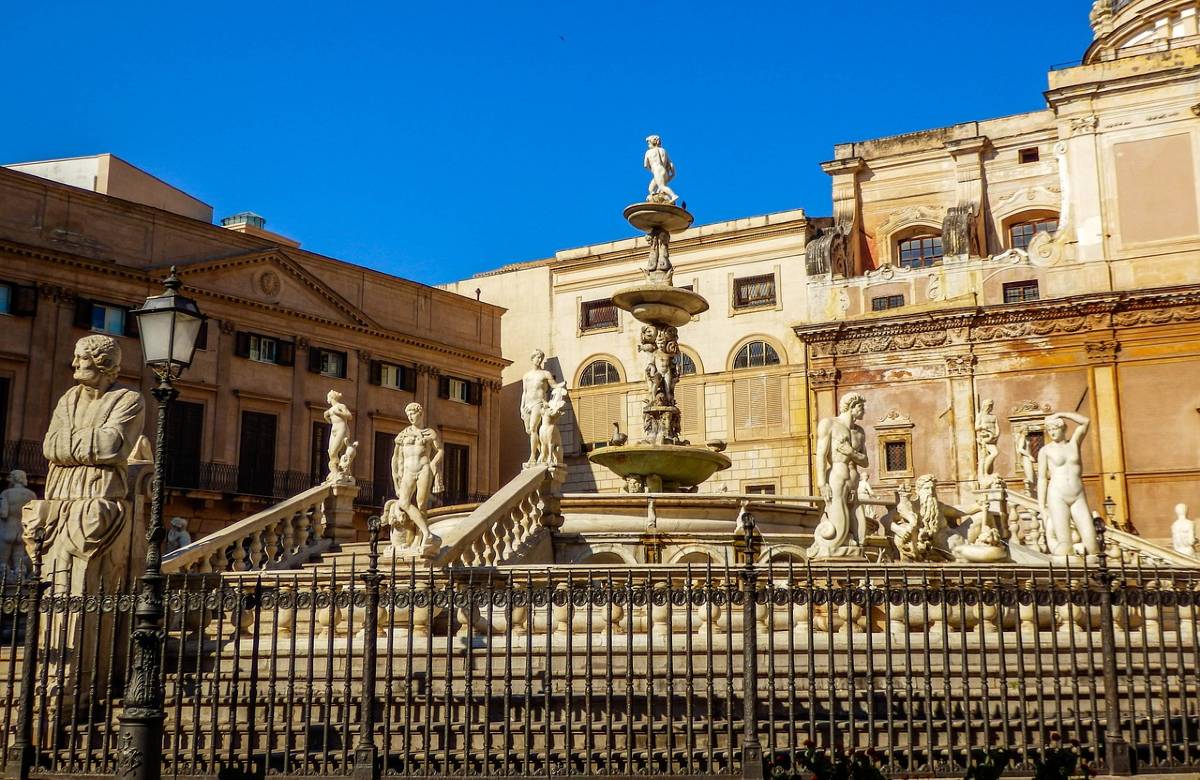 Palermo, sì al bilancio: 54 assistenti sociali verso la stabilizzazione