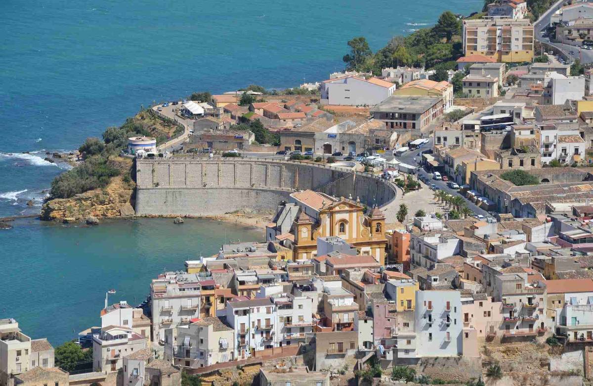 Il bello del mattone siciliano: una casa a Trapani rende l’otto per cento