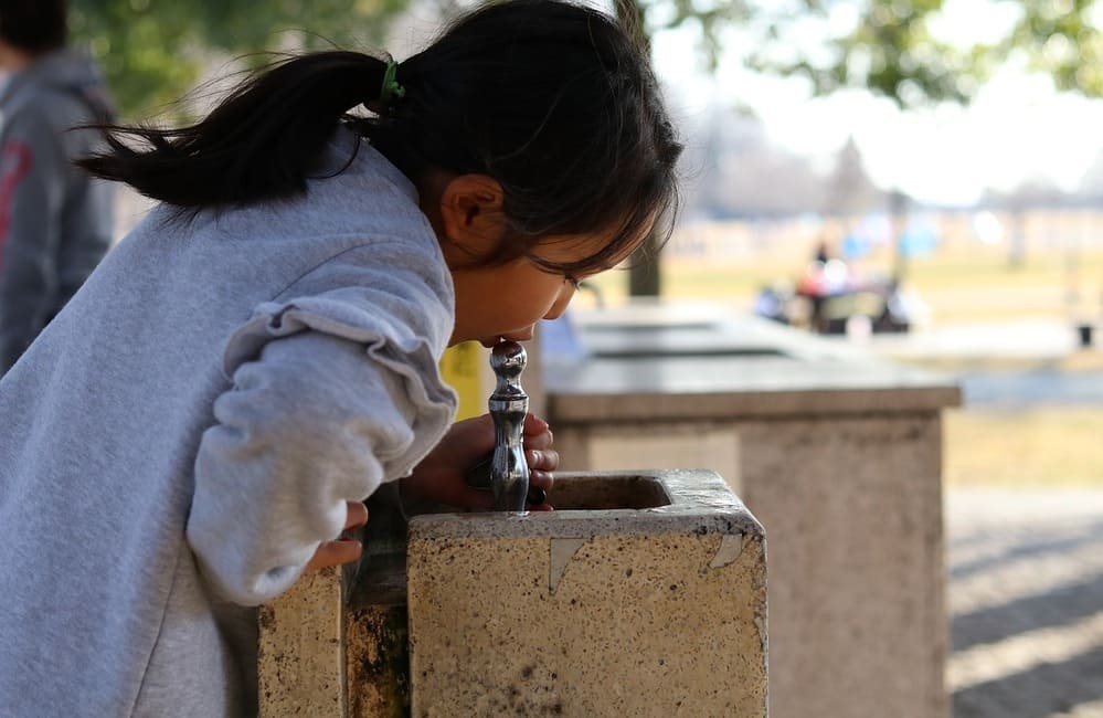 Acqua pubblica, male a Palermo: troppi disinfettanti. Bene a Catania