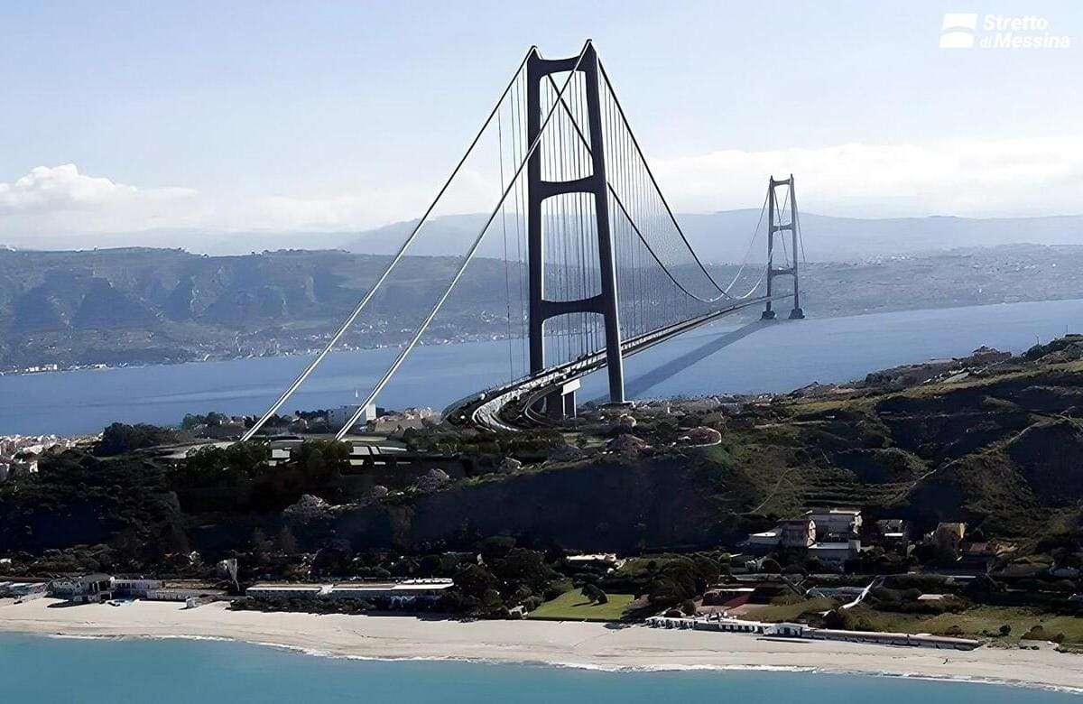 Ponte sullo Stretto “sospeso” tra carte e polemiche: si attende ok dal Ministero