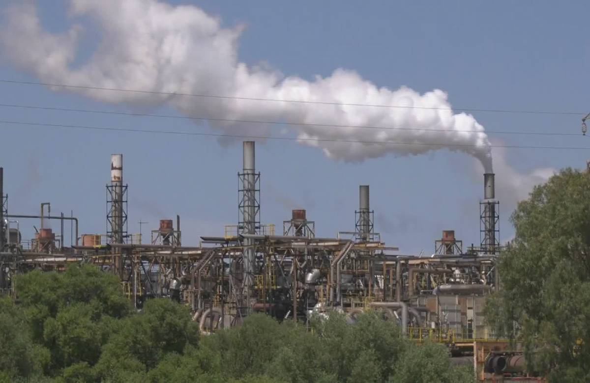 Eni-Versalis chiude gli impianti a Priolo e Ragusa. Quale futuro per i Lavoratori