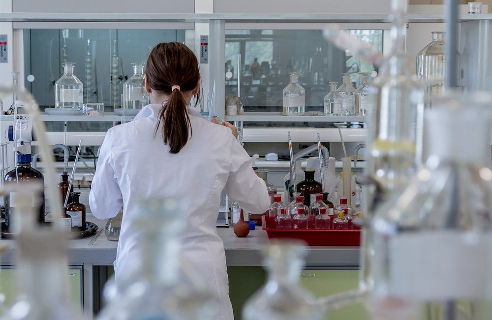 Una colomba per la ricerca. A Pasqua la solidarietà passa dalla farmacia