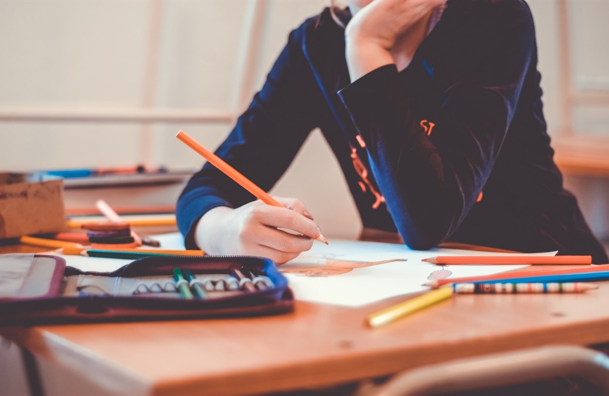 Siciliani ultimi in abilità digitali e lauree, primi per Neet e abbandoni