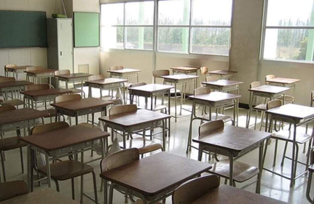 Scuola e green pass. Caos a pochi giorni dal via. “Obbligo vaccinale indiretto”