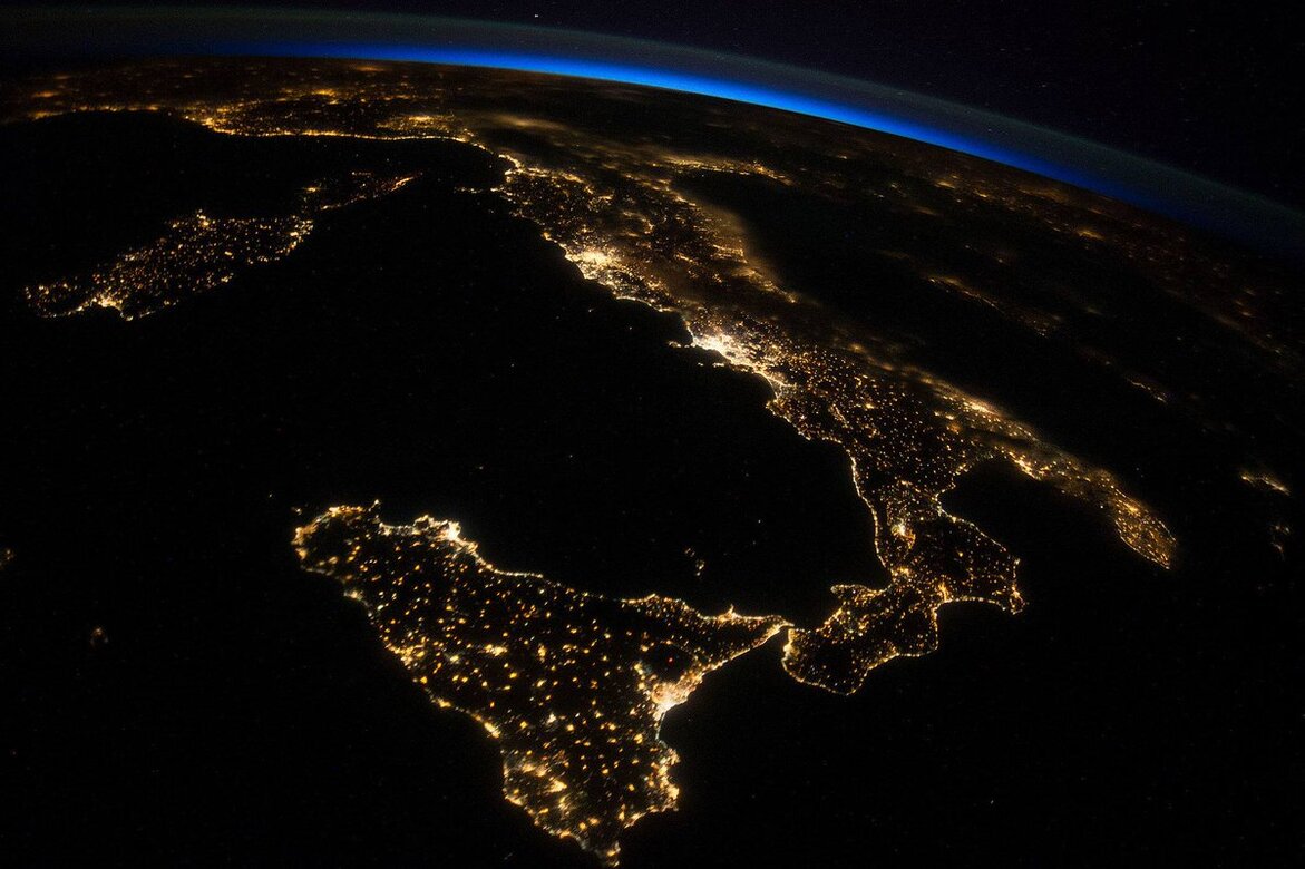 Acqua, rifiuti, internet. Sicilia divisa tra spreco e un “grande salto avanti”
