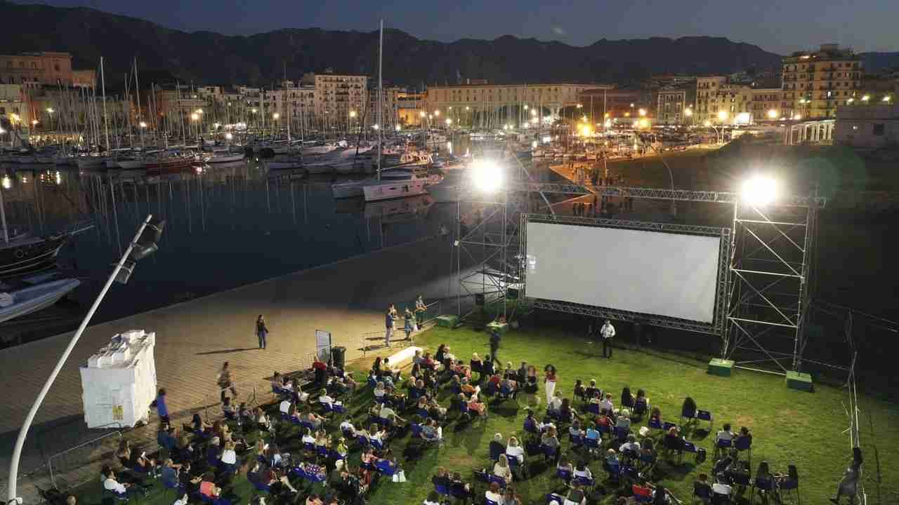Il Covid rilancia le arene a Palermo e Messina. La “capitale” Catania resiste