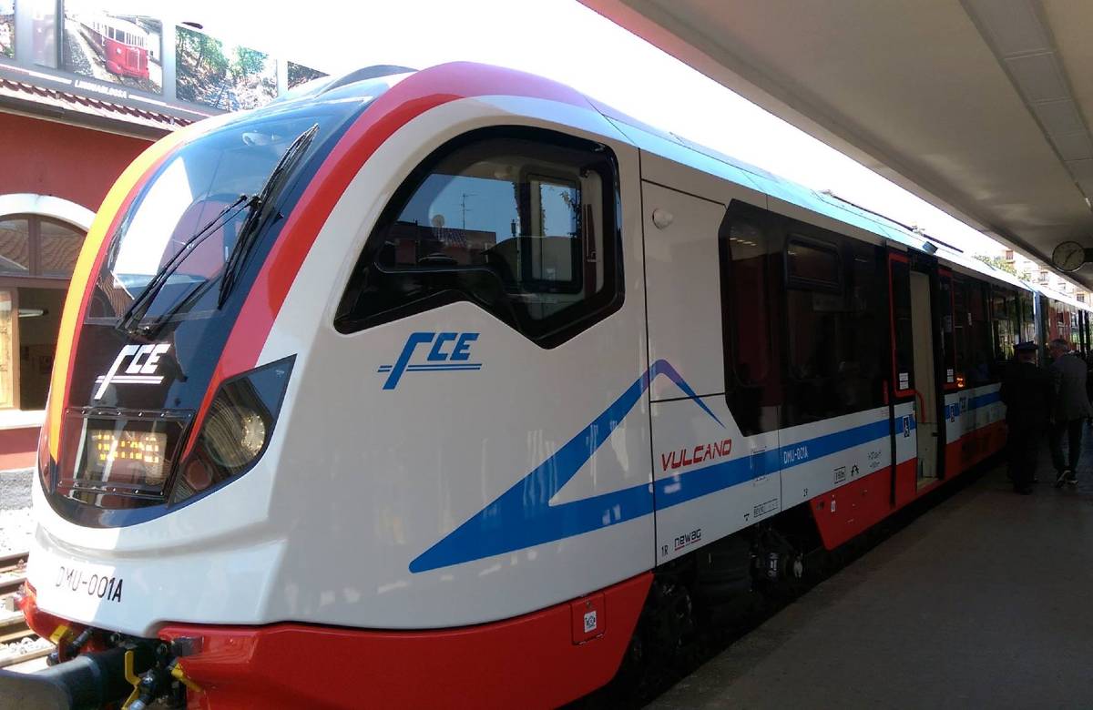 Treni Fce “Vulcano”, nuovo contratto di manutenzione. Operativi “in un mese”